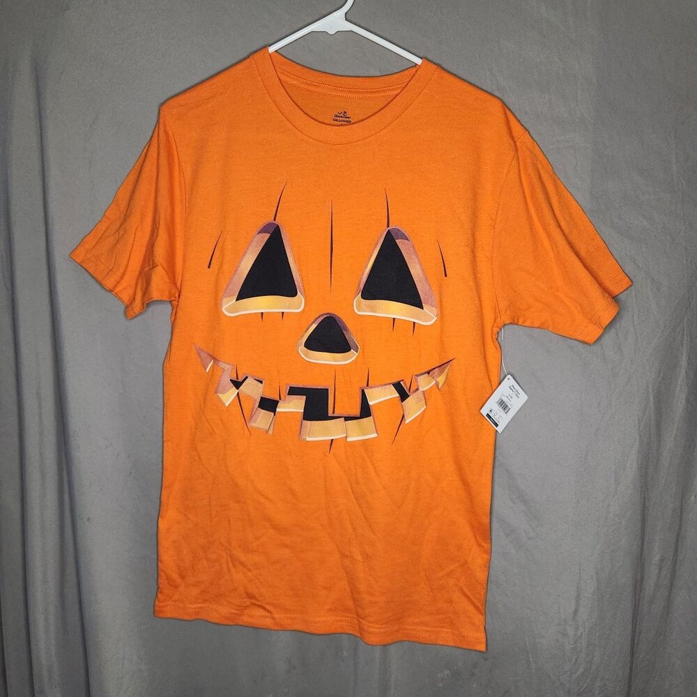 Men's Size SMALL (34-36) Pumpkin Short Sleeve T-Shirt